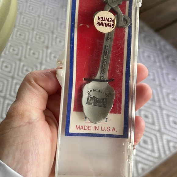 Elvis Presley - Graceland Pewter Collectible Spoon - Picture 3 of 6